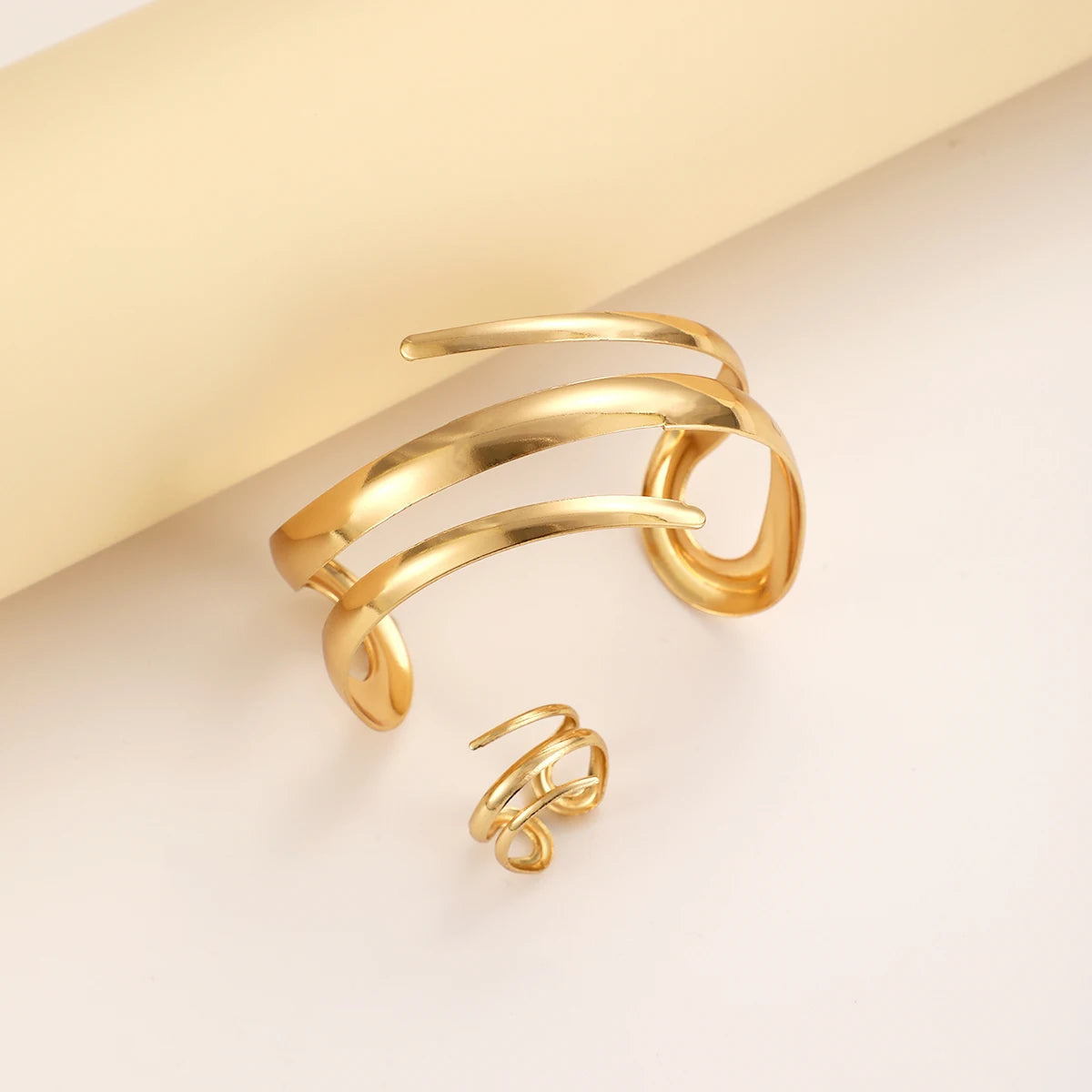 Sculpted Line Jewellery Set