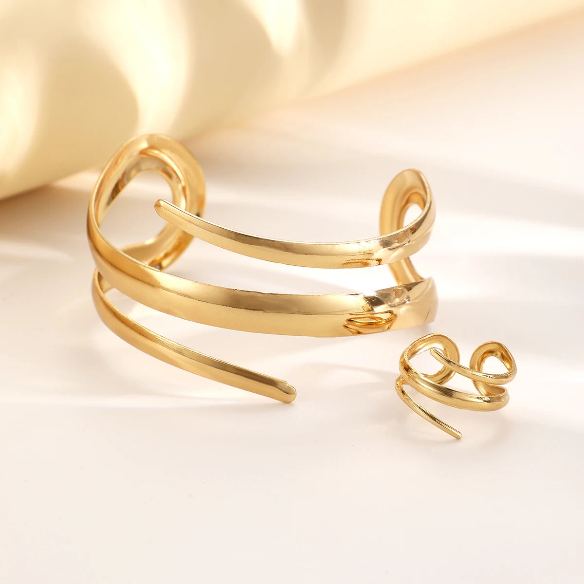 Sculpted Line Jewellery Set