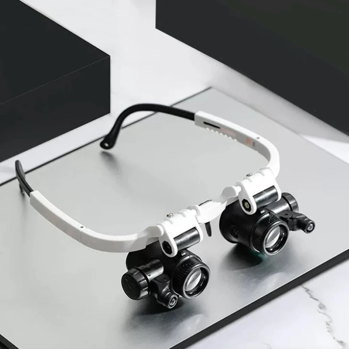 HD Magnifying Glasses with LED