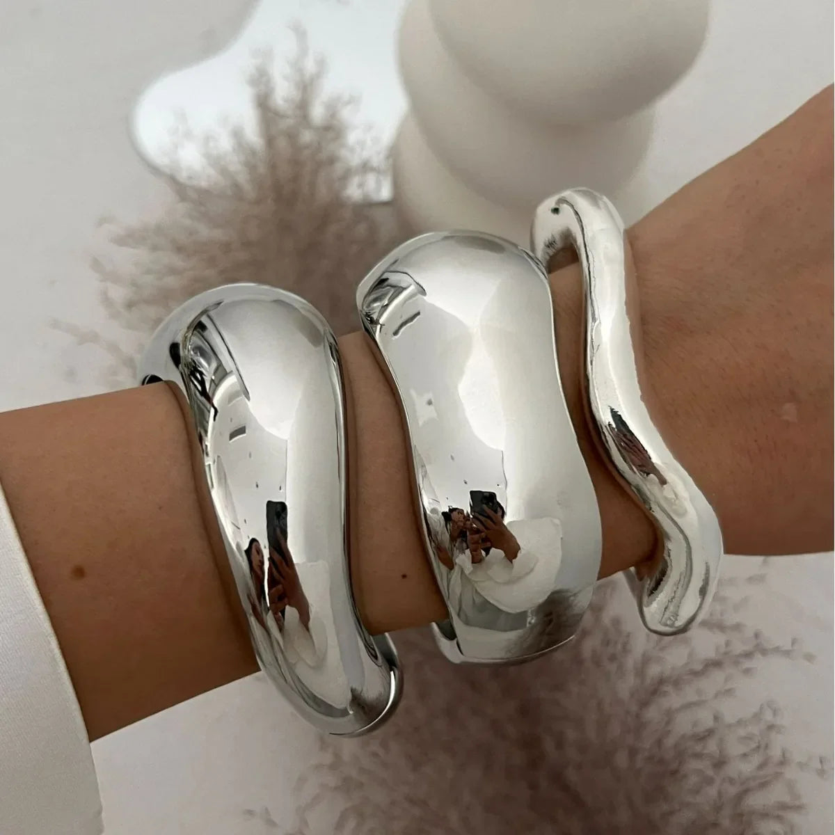 Bold Retro Cuff Bracelets – Luxury Statement Jewelry