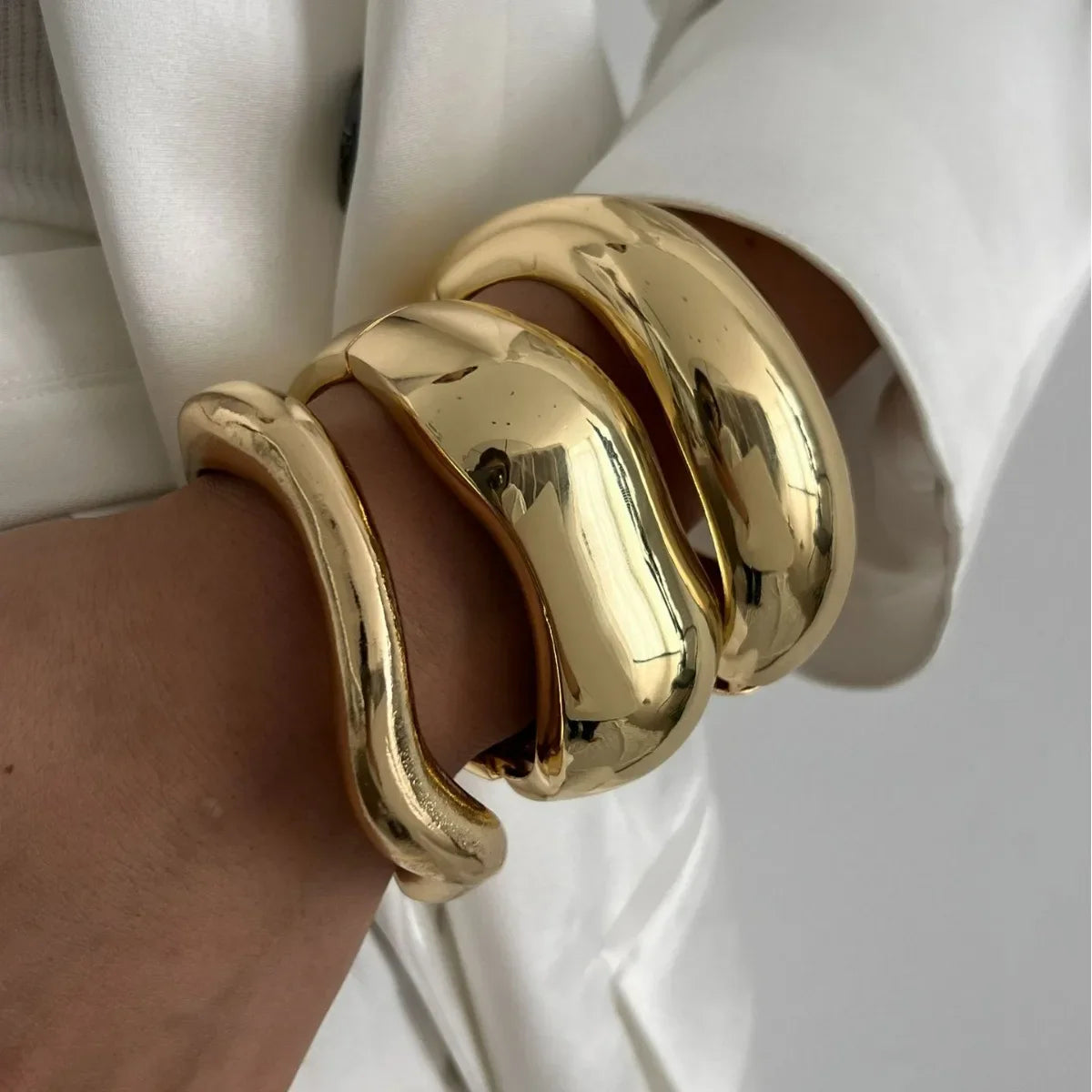 Bold Retro Cuff Bracelets – Luxury Statement Jewelry