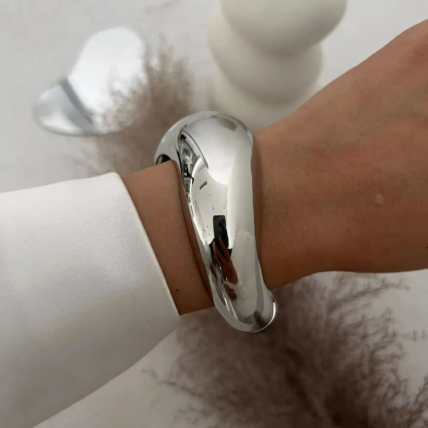 Bold Retro Cuff Bracelets – Luxury Statement Jewelry