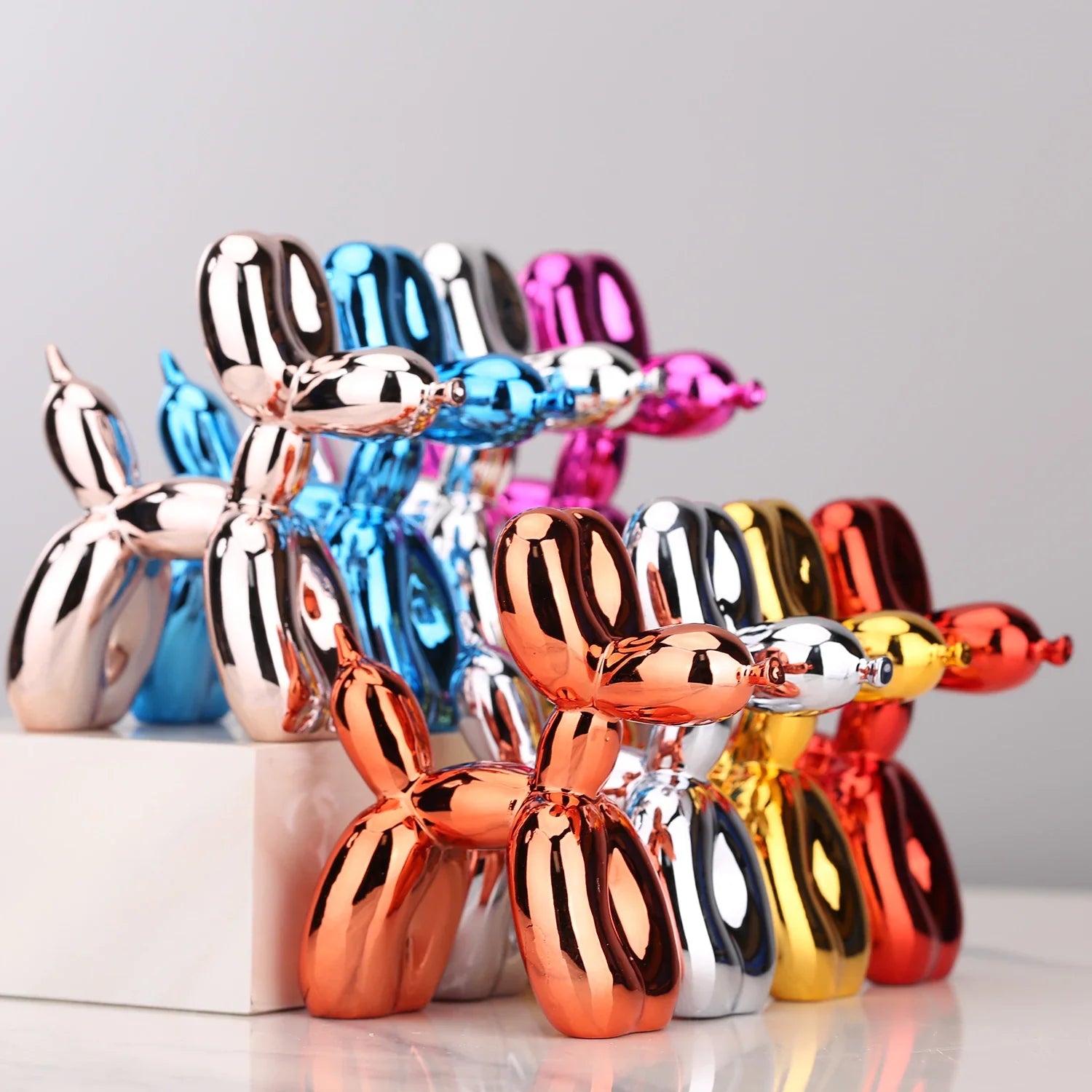 Modern Balloon Dog Statue Figurine