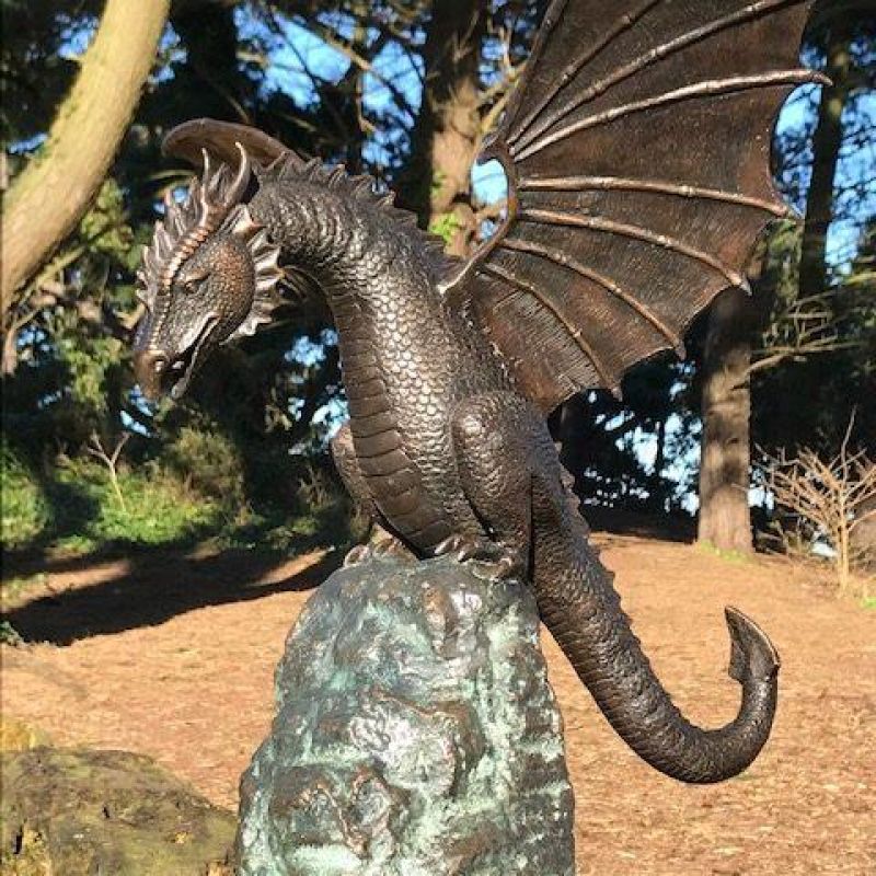 Dragon Water Fountain – Sculpted Outdoor Feature with Flame Effect