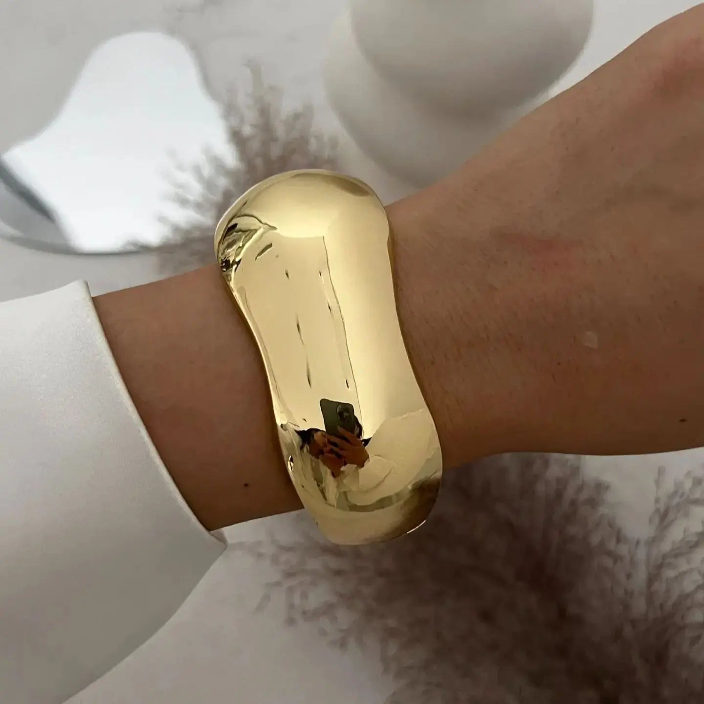 Bold Retro Cuff Bracelets – Luxury Statement Jewelry
