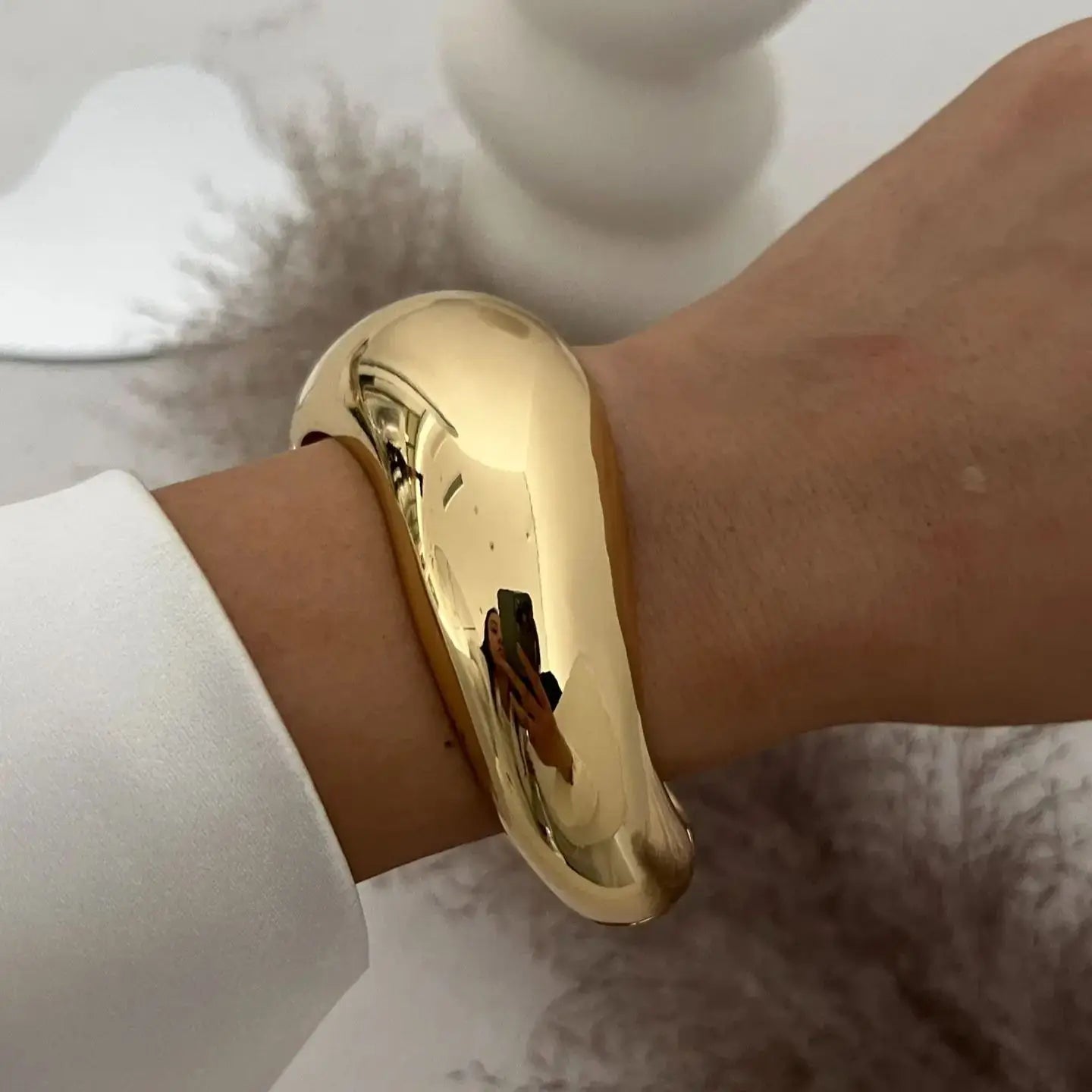 Bold Retro Cuff Bracelets – Luxury Statement Jewelry