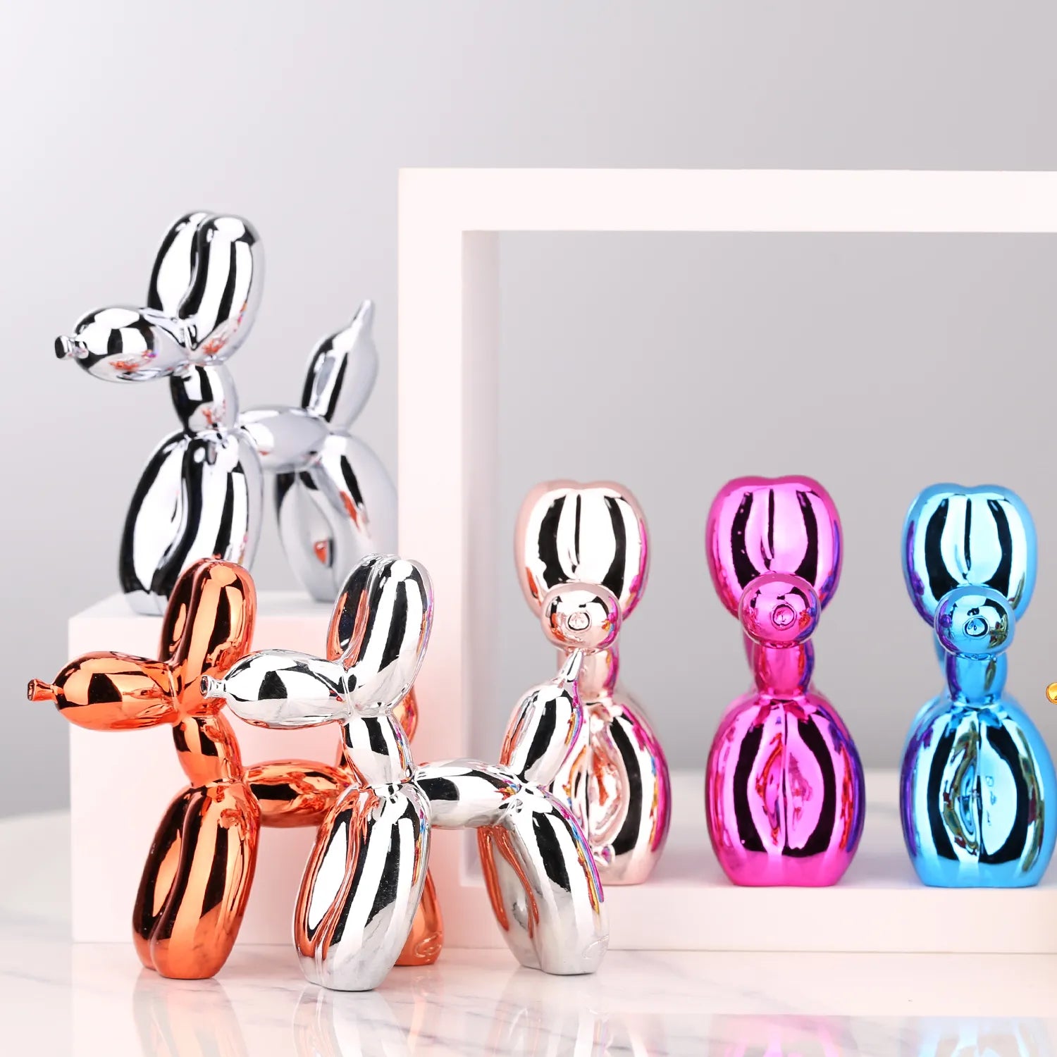 Modern Balloon Dog Statue Figurine