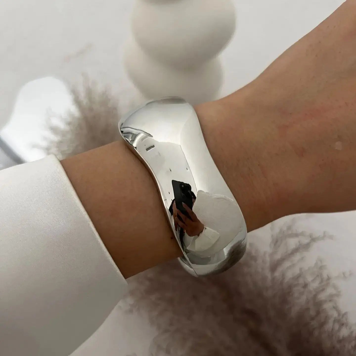 Bold Retro Cuff Bracelets – Luxury Statement Jewelry