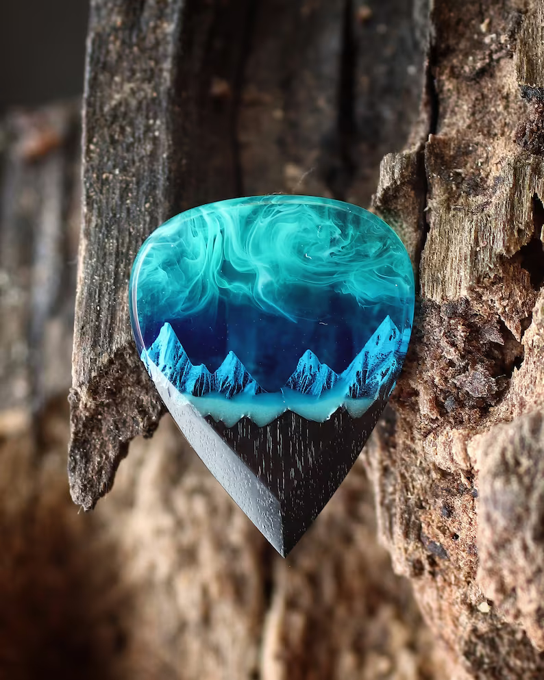 Aurora Resin Guitar Pick