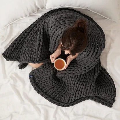Chunky Knit Winter Blanket